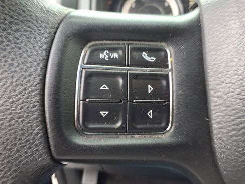 Used 2018 RAM 1500 Classic SLT image 19