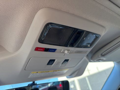 Used 2017 Subaru Forester 2.5i Touring image 23