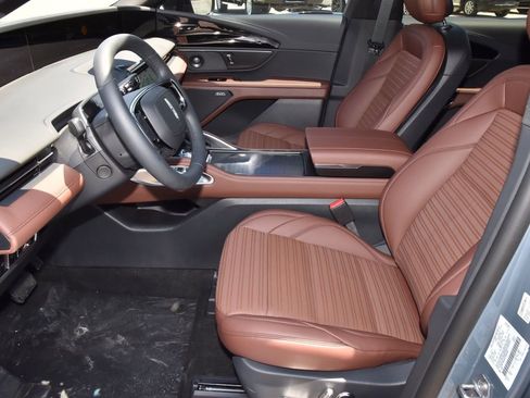 New 2026 Lincoln Nautilus Reserve AWD/4WD image 42