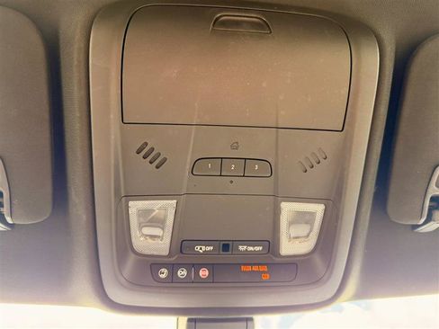Used 2018 Cadillac XT5 FWD image 23