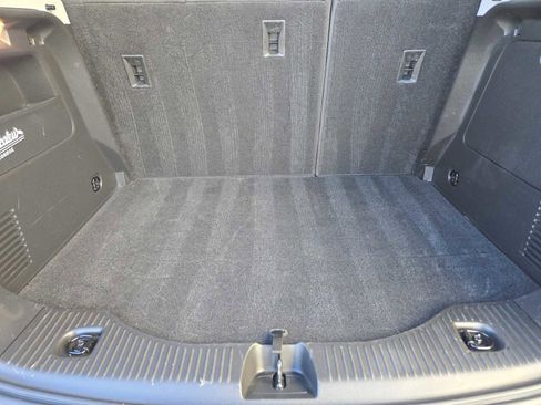 Certified 2022 Chevrolet Trax LT w/ LT Convenience Package image 30