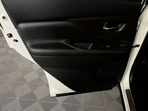 Used 2023 Nissan Murano Platinum w/ Cargo Package image 28