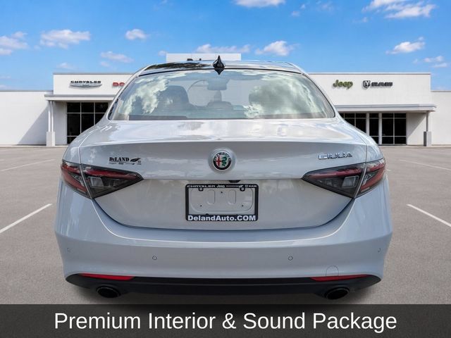 Used 2024 Alfa Romeo Giulia Ti RWD image 5