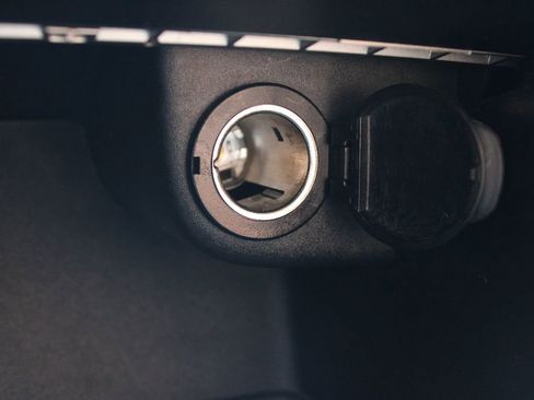 Used 2012 Jeep Grand Cherokee Overland Summit image 19