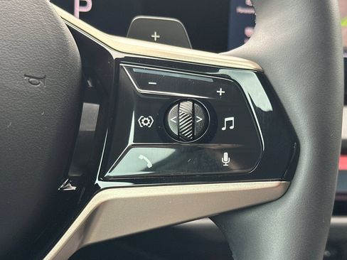 Used 2025 BMW X3 xDrive30i w/ Premium Package image 31