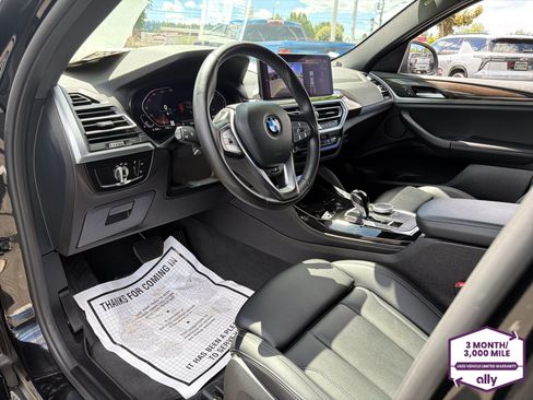 Used 2025 BMW X4 xDrive30i AWD/4WD image 8