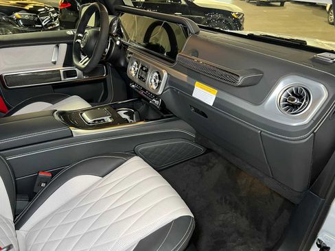 New 2025 Mercedes-Benz G 63 AMG 4MATIC image 11