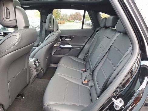 Used 2026 Mercedes-Benz GLC 300 4MATIC image 6