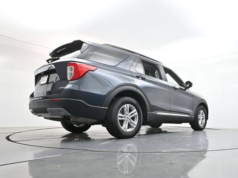 Used 2023 Ford Explorer XLT w/ Equipment Group 202A AWD/4WD image 38