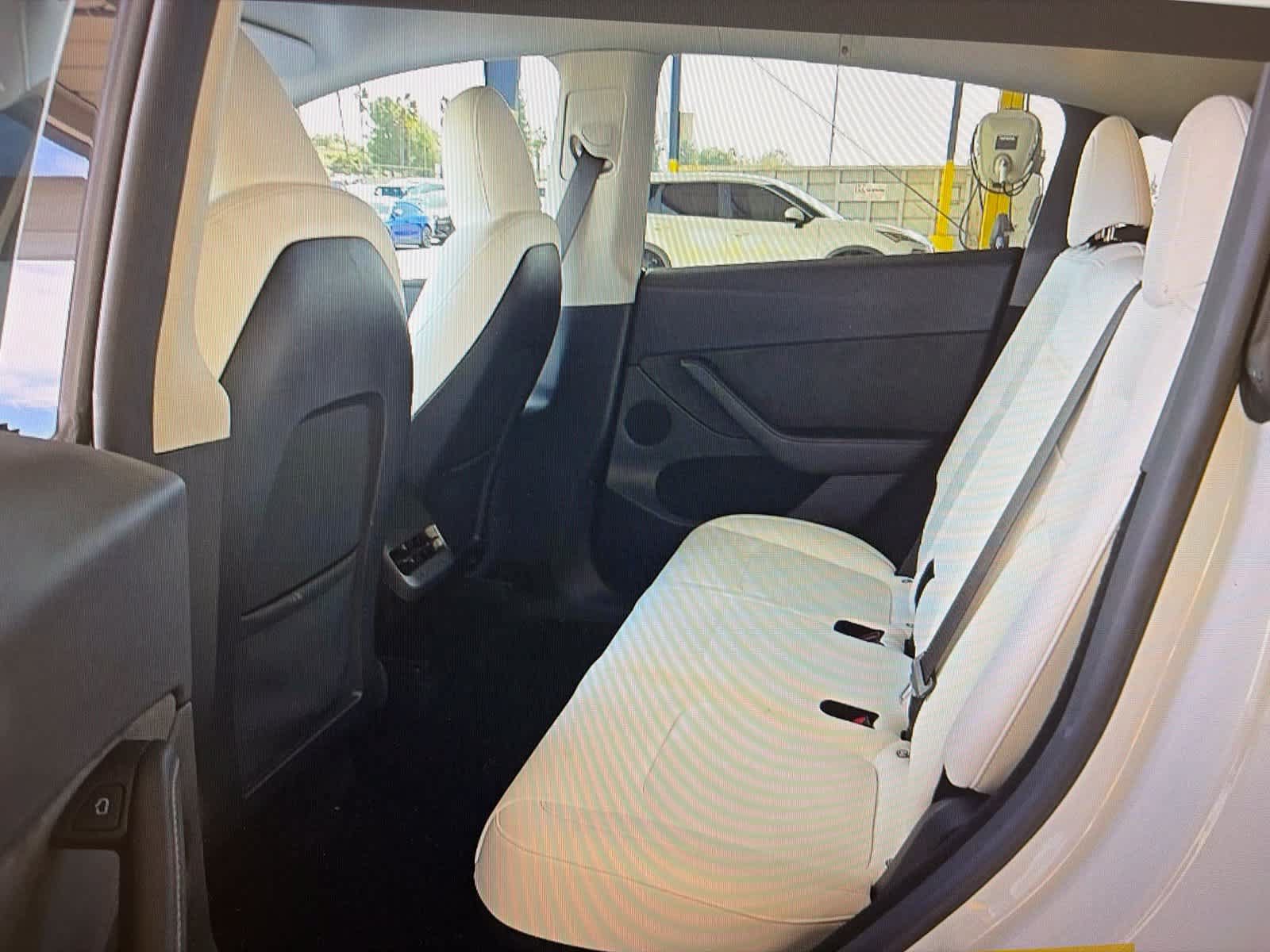 Used 2023 Tesla Model Y Performance AWD/4WD image 14