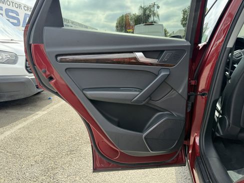 Used 2019 Audi Q5 2.0T Premium image 18