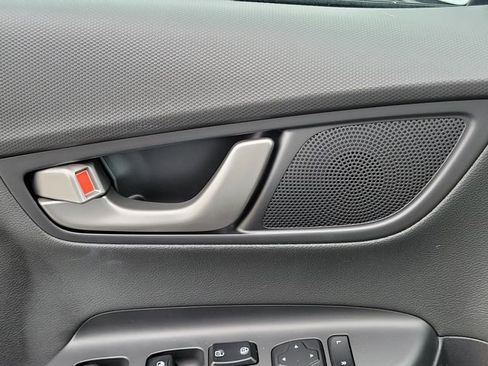 Used 2018 Hyundai Kona Limited image 29