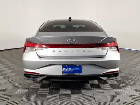 Certified 2021 Hyundai Elantra SEL FWD image 5