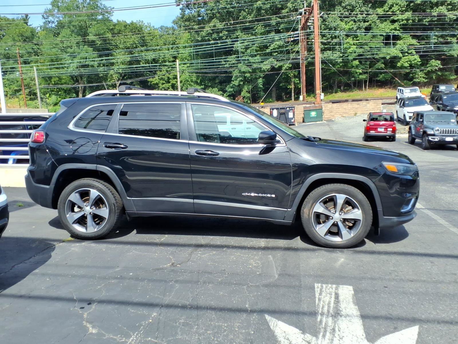 Certified 2019 Jeep Cherokee Limited FWD image 4