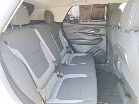Used 2024 Chevrolet TrailBlazer LT w/ LT Cold Weather Package image 18