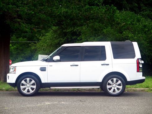 Used 2016 Land Rover LR4 HSE Silver Edition AWD/4WD image 2