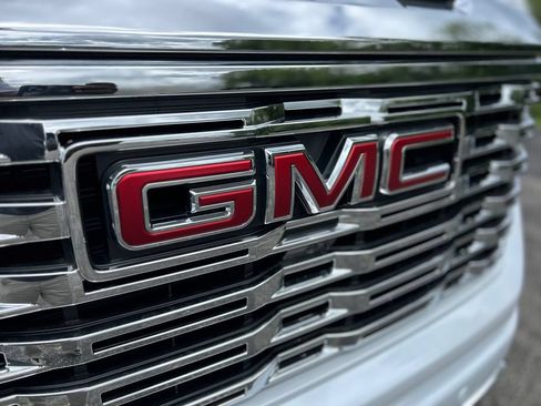 New 2026 GMC Sierra 1500 Denali w/ Denali Reserve Package AWD/4WD image 42