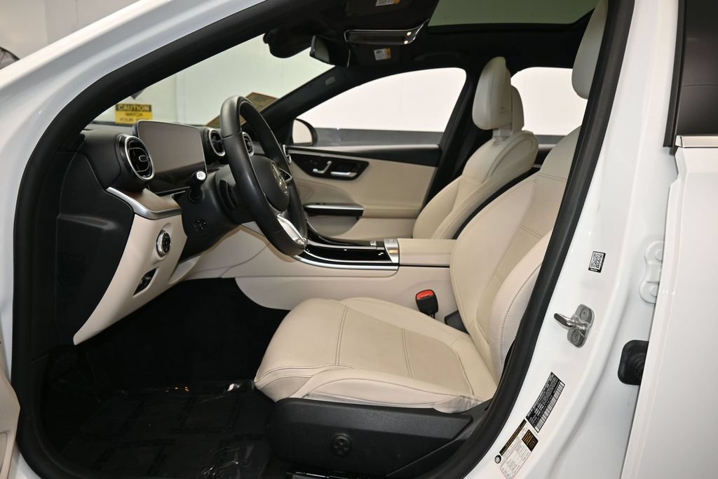 Used 2025 Mercedes-Benz C 300 Sedan image 11