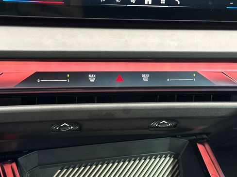 Used 2025 BMW X3 xDrive30i w/ Premium Package image 26