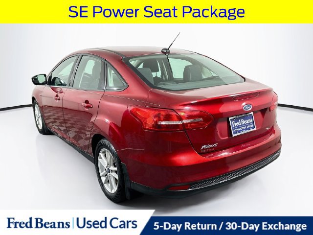 Used 2016 Ford Focus SE w/ SE Power Seat Package FWD image 7