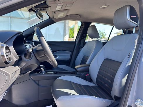 Used 2022 Nissan Kicks SR w/ Premium Package FWD image 16