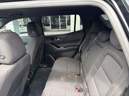 Certified 2025 Chevrolet Equinox LT w/ Safety and Technology Package FWD image 9