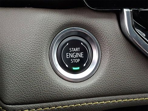 Used 2024 Chevrolet Colorado ZR2 w/ Safety Package image 24