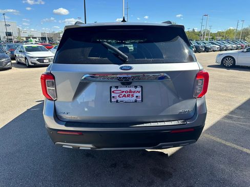 Used 2023 Ford Explorer XLT w/ Equipment Group 202A AWD/4WD image 5