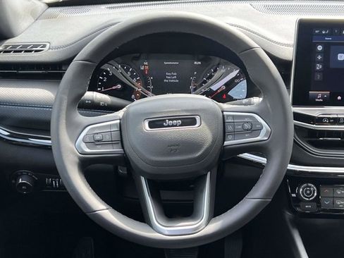 Used 2026 Jeep Compass Limited AWD/4WD image 14