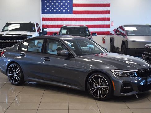 Used 2020 BMW 330i Sedan w/ M Sport Package image 2