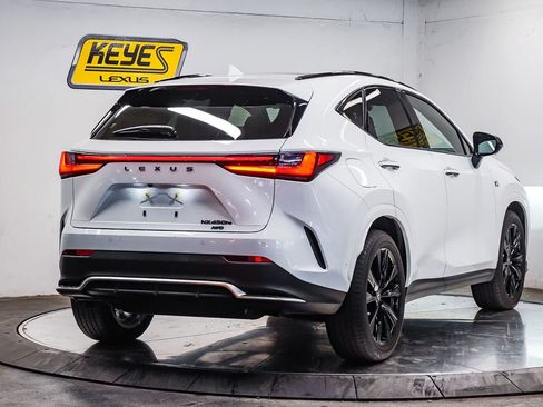 Used 2026 Lexus NX 450h+ F Sport AWD/4WD image 4