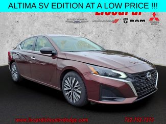 Used 2024 Nissan Altima 2.5 SV FWD video 1