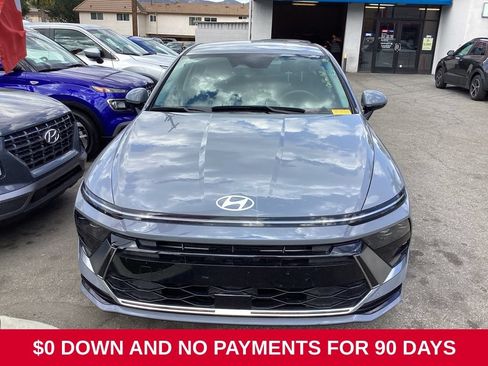 Used 2025 Hyundai Sonata SEL FWD image 2