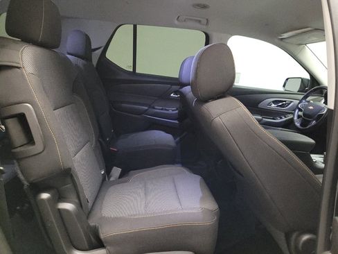 Used 2020 Chevrolet Traverse LT FWD image 19