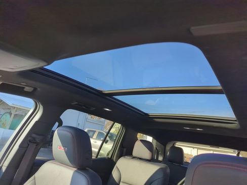 Used 2024 Chevrolet Traverse Z71 w/ Enhanced Driving Package image 25