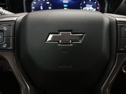 Used 2025 Chevrolet Silverado 2500 ZR2 w/ ZR2 Bison Edition AWD/4WD image 5