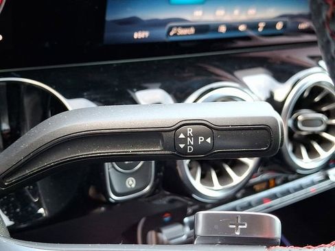 Used 2025 Mercedes-Benz GLA 250 4MATIC image 17