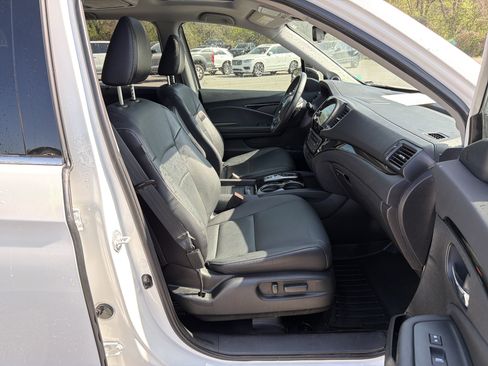 Used 2021 Honda Pilot Touring image 16