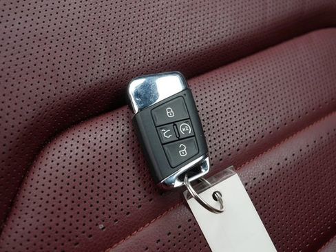 Certified 2023 Volkswagen Atlas Cross Sport SEL Premium R-Line image 36