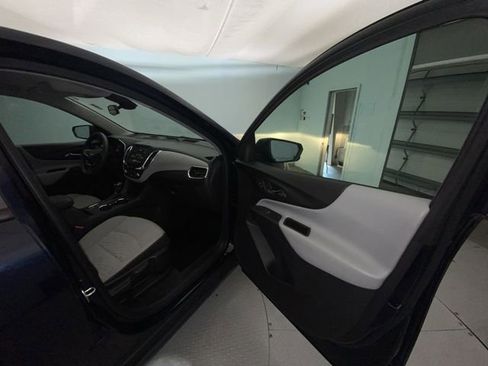 Used 2020 Chevrolet Equinox LS w/ LS Convenience Package image 24