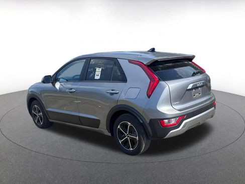 Used 2026 Kia Niro LX FWD image 11