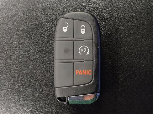 Used 2020 Jeep Compass Trailhawk AWD/4WD image 32