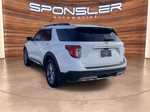 Used 2020 Ford Explorer XLT w/ Equipment Group 202A image 3