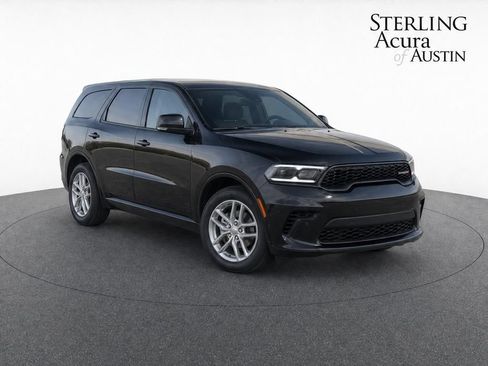 Used 2023 Dodge Durango GT RWD image 2