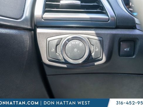 Used 2016 Ford Fusion SE FWD image 14