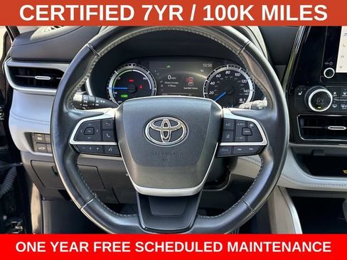 Used 2023 Toyota Highlander XLE AWD/4WD image 19