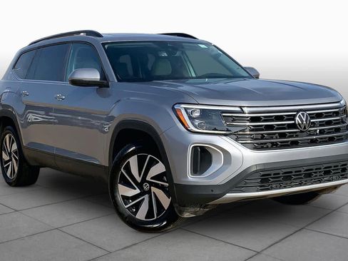 Used 2026 Volkswagen Atlas SE FWD image 3