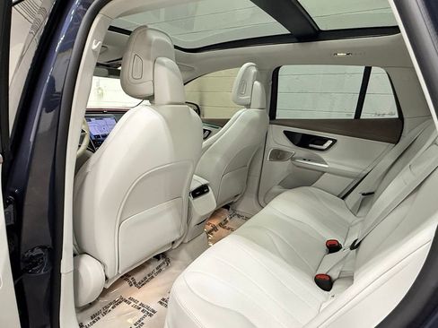 Used 2023 Mercedes-Benz EQE 350+ 4MATIC SUV w/ Exclusive Trim Package image 35