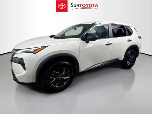 Used 2024 Nissan Rogue S FWD image 9