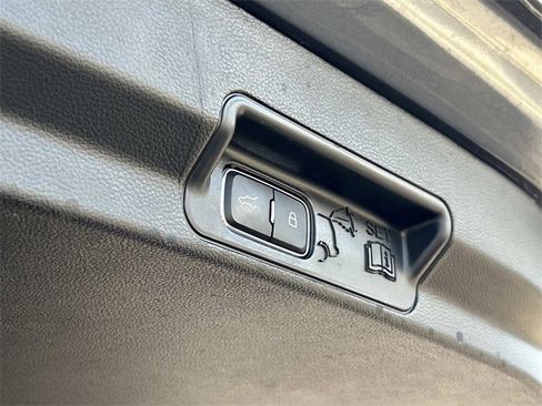 Certified 2022 Ford Explorer XLT w/ Equipment Group 202A image 24